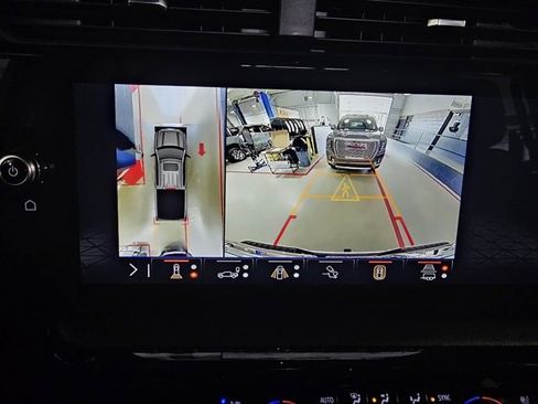 Used 2025 GMC Sierra 1500 AT4 w/ AT4 Premium Package image 35