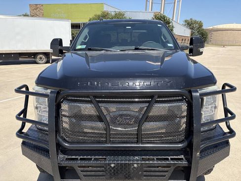 Used 2019 Ford F250 Lariat w/ Lariat Value Package AWD/4WD image 9