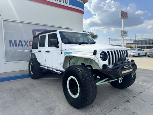 Used 2018 Jeep Wrangler Unlimited Rubicon AWD/4WD image 15