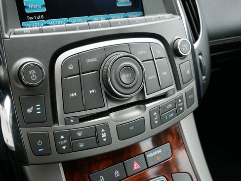 Used 2013 Buick LaCrosse Leather image 19