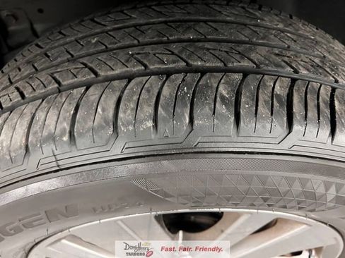 Used 2025 Nissan Pathfinder SV FWD image 21