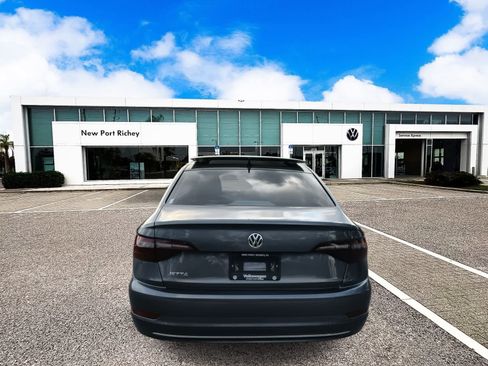 Used 2020 Volkswagen Jetta FWD image 5