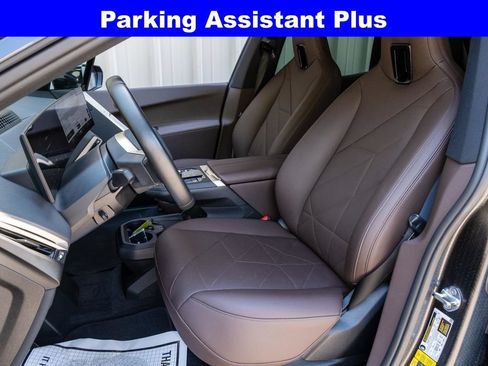 Used 2024 BMW iX xDrive50 w/ Sport Package AWD/4WD image 15