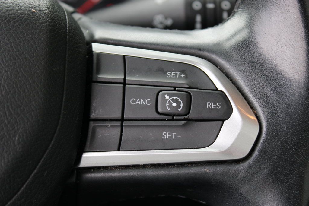 Used 2022 Jeep Compass Latitude w/ Sun and Sound Group AWD/4WD image 15
