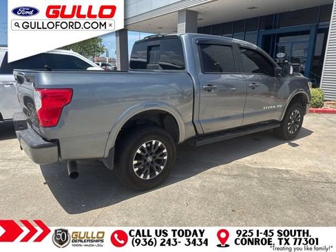 Used 2018 Nissan Titan PRO-4X w/ Pro-4x Convenience Package AWD/4WD image 6