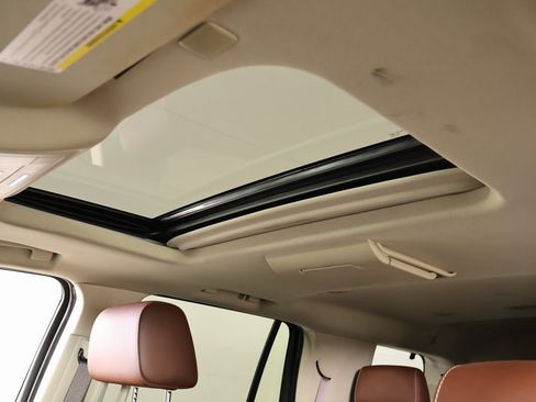 Used 2018 Chevrolet Tahoe Premier image 19