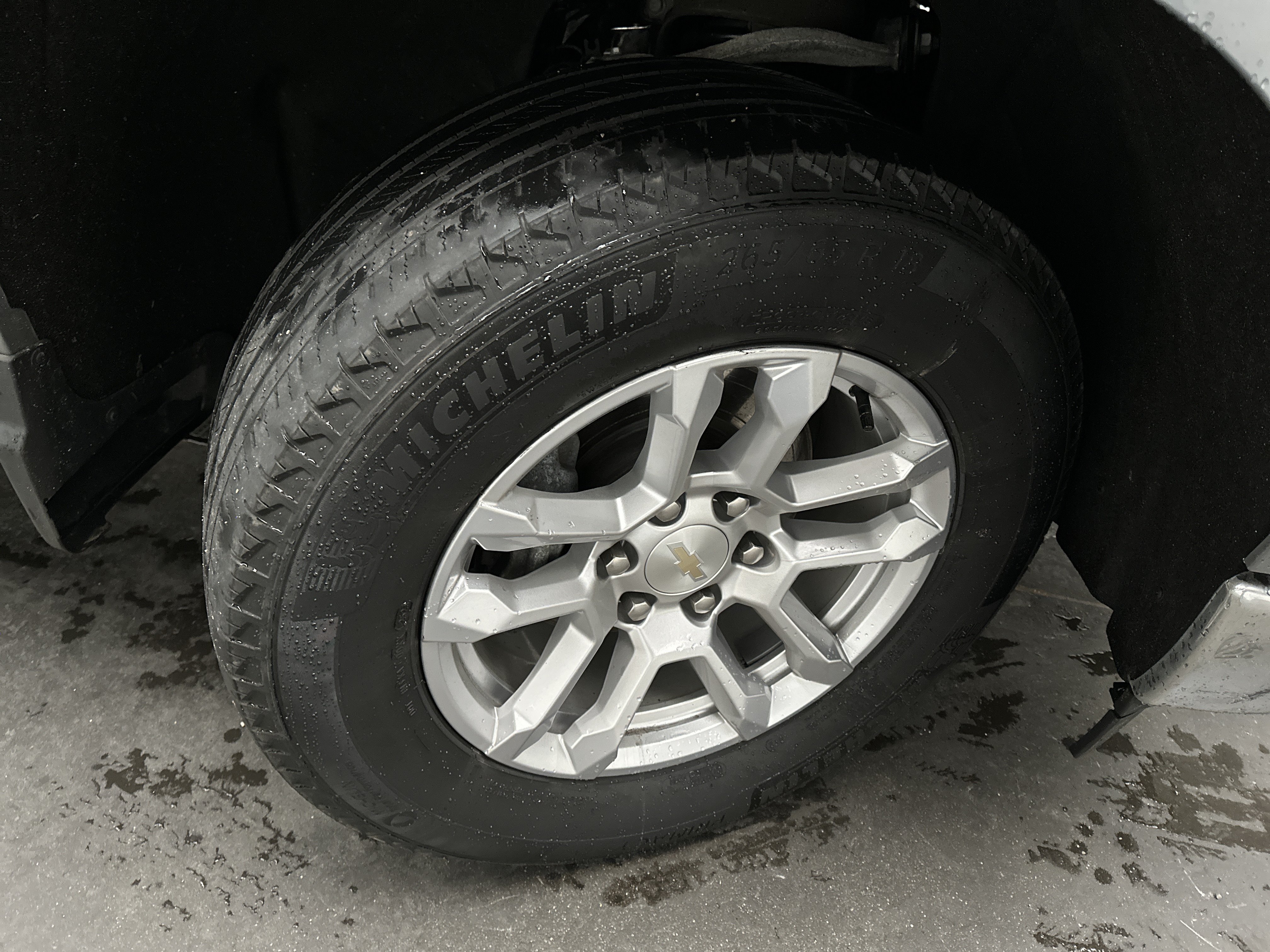 Used 2024 Chevrolet Silverado 1500 LT AWD/4WD image 11