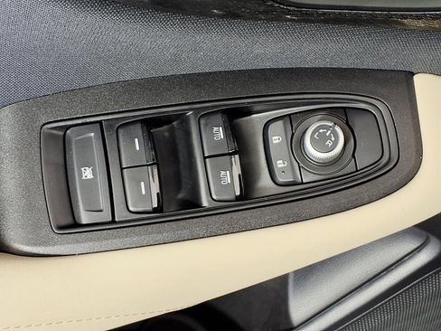 Used 2025 Subaru Outback Premium AWD/4WD image 15