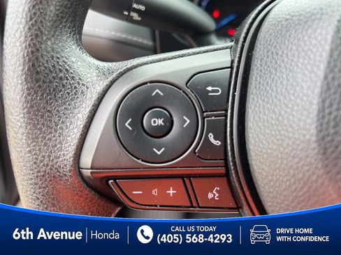 Used 2025 Toyota RAV4 XLE AWD/4WD image 28