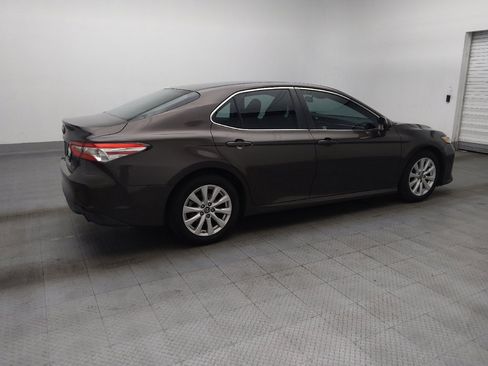 Used 2018 Toyota Camry LE FWD image 10