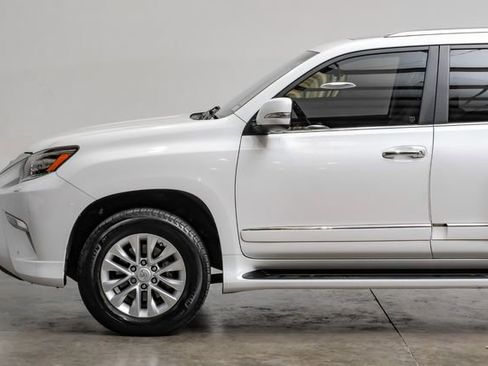 Used 2017 Lexus GX 460 image 14