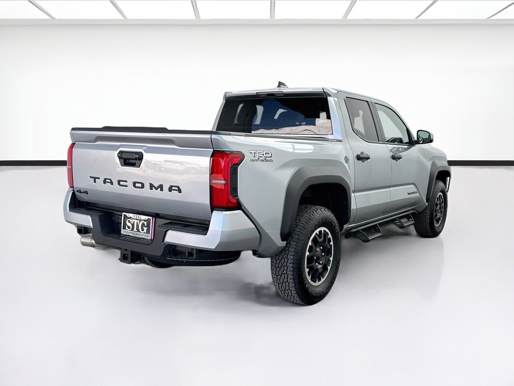 Used 2025 Toyota Tacoma TRD Off-Road AWD/4WD image 4