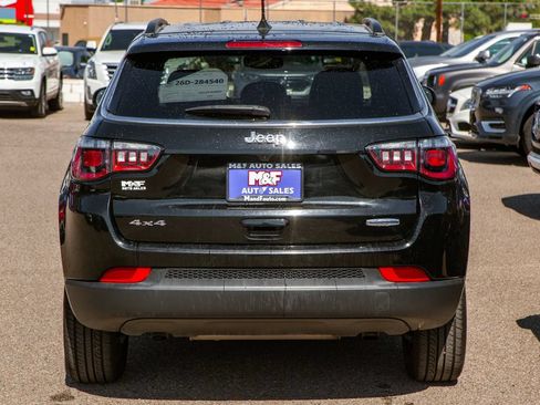 Used 2024 Jeep Compass Latitude AWD/4WD image 6