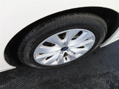 Used 2016 Subaru Legacy 2.5i Premium image 9