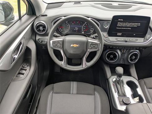 New 2025 Chevrolet Blazer LT w/ Midnight/Sport Edition image 17