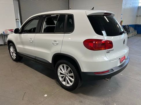 Used 2017 Volkswagen Tiguan S FWD image 5