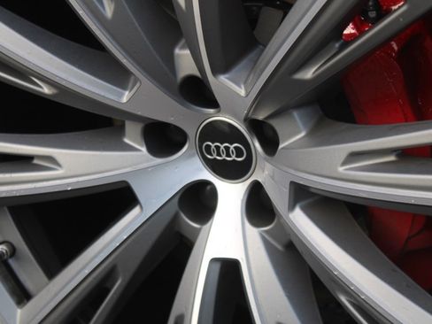 Used 2026 Audi Q8 Prestige image 11