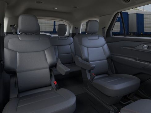 New 2025 Ford Explorer Active w/ Active Comfort Package image 11