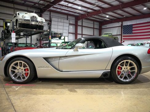 Used 2004 Dodge Viper SRT-10 image 19