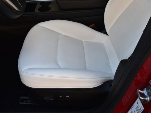 Used 2023 Tesla Model 3 Standard Range image 10