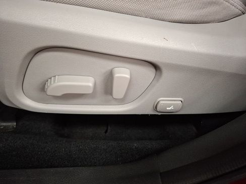 Used 2016 Subaru Forester 2.5i Premium image 11