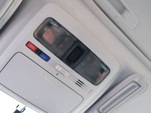 Used 2017 Subaru Forester 2.5i Limited w/ Popular Package #2 image 44