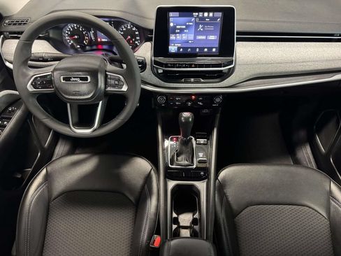 Used 2022 Jeep Compass Latitude AWD/4WD image 16