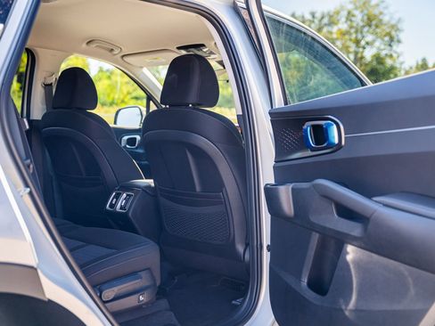 New 2026 Kia Sorento LX image 9