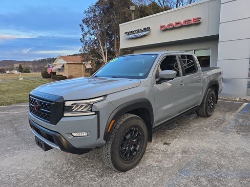 Used 2023 Nissan Frontier PRO-4X w/ Pro-4X Premium Package image 8