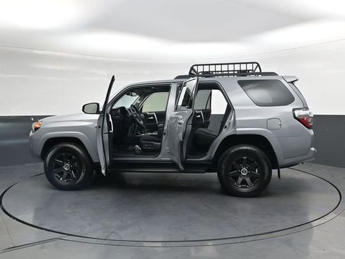 Used 2021 Toyota 4Runner Trail Special Edition AWD/4WD image 33
