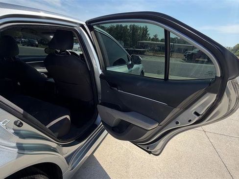 Used 2022 Toyota Camry LE w/ Carpet Mat Package (TMS) FWD image 12