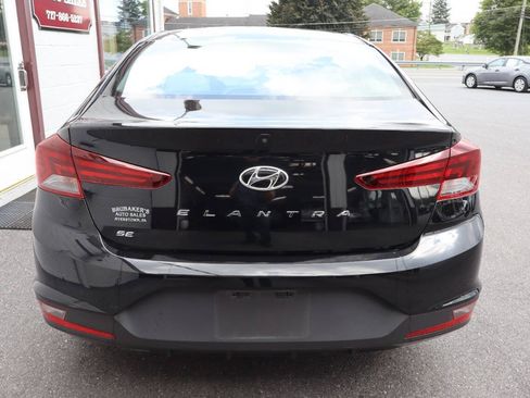Used 2020 Hyundai Elantra SE FWD image 3