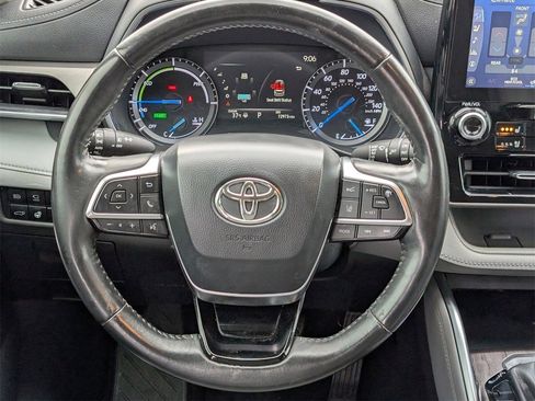 Used 2020 Toyota Highlander Limited image 12
