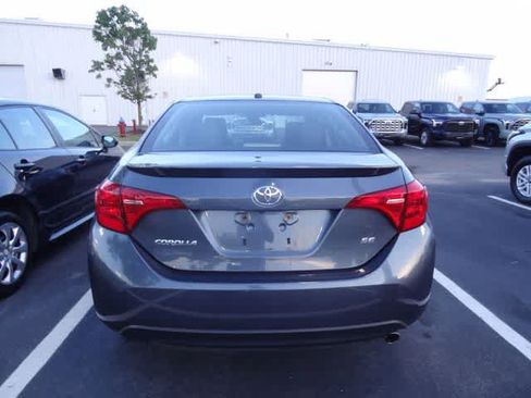 Used 2018 Toyota Corolla SE w/ Carpet Mat Package (TMS) FWD image 6