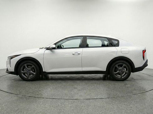 Used 2025 Kia K4 FWD image 5
