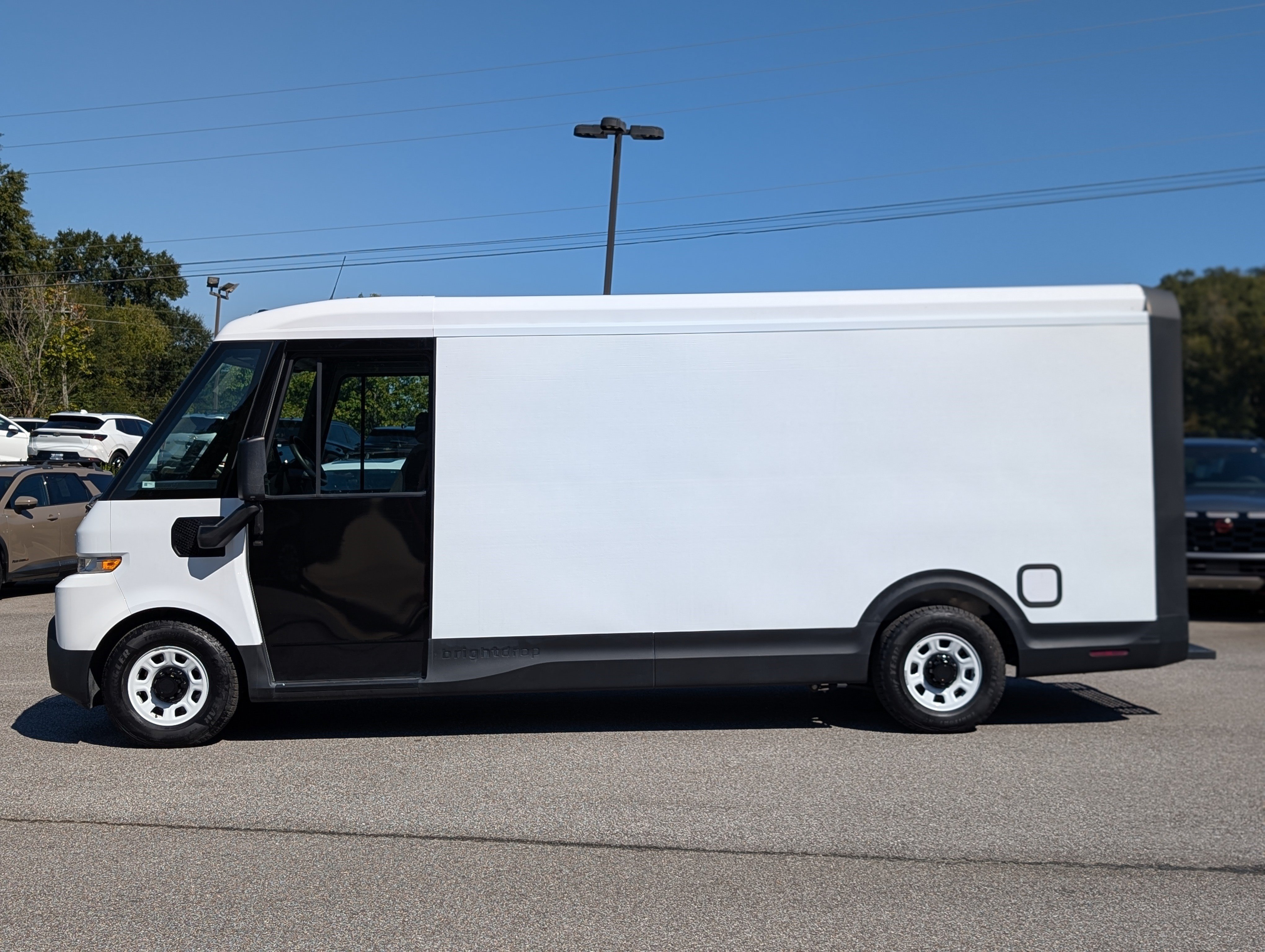 Used 2024 Chevrolet Brightdrop 600 w/ Commercial Equipment Package AWD/4WD image 6