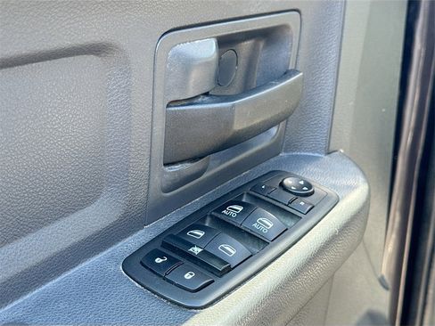 Used 2023 RAM 2500 Tradesman w/ Chrome Appearance Group image 17