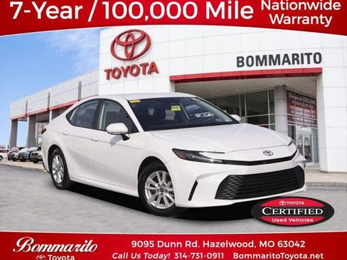 Certified 2025 Toyota Camry LE image 1