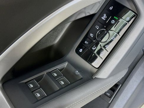 New 2025 Audi Q5 Premium Plus image 17