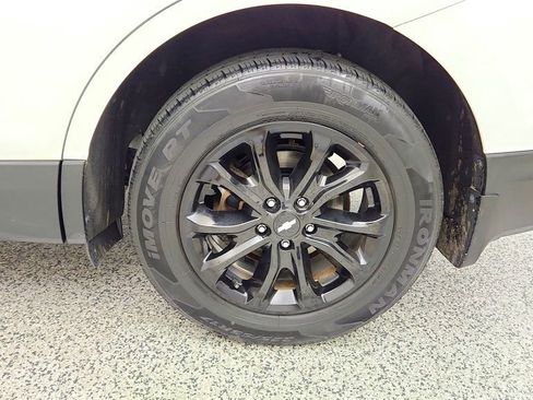 Used 2019 Chevrolet Equinox LS w/ LS Convenience Package FWD image 9