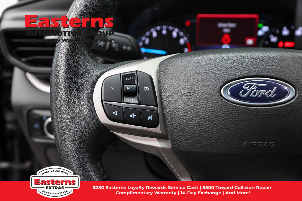 Used 2023 Ford Explorer XLT AWD/4WD image 16