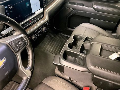 Used 2024 Chevrolet Silverado 2500 LT AWD/4WD image 16