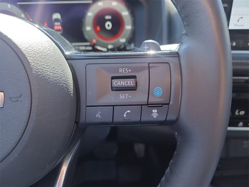 Certified 2023 Nissan Rogue Platinum image 29