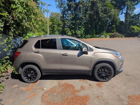 Used 2021 Chevrolet Trax LT w/ Sport Edition AWD/4WD image 7