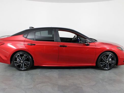 Used 2025 Toyota Camry XSE FWD image 14