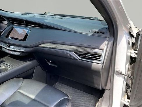 Used 2019 Cadillac XT4 Sport FWD image 18