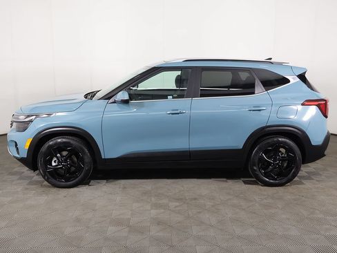 Certified 2026 Kia Seltos EX w/ EX Sunroof Package FWD image 18