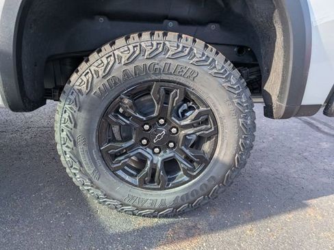 New 2026 Chevrolet Silverado 1500 ZR2 AWD/4WD image 25