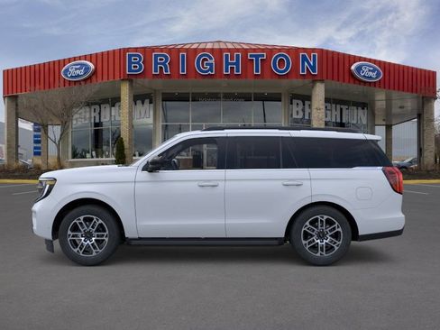 Used 2026 Ford Expedition Active AWD/4WD image 2