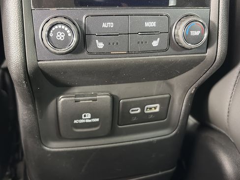 Used 2023 GMC Acadia SLT w/ Elevation Edition AWD/4WD image 24